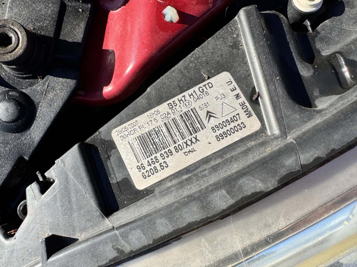 Citroen C4 original Scheinwerfer vorn links Halogen Bj.2007